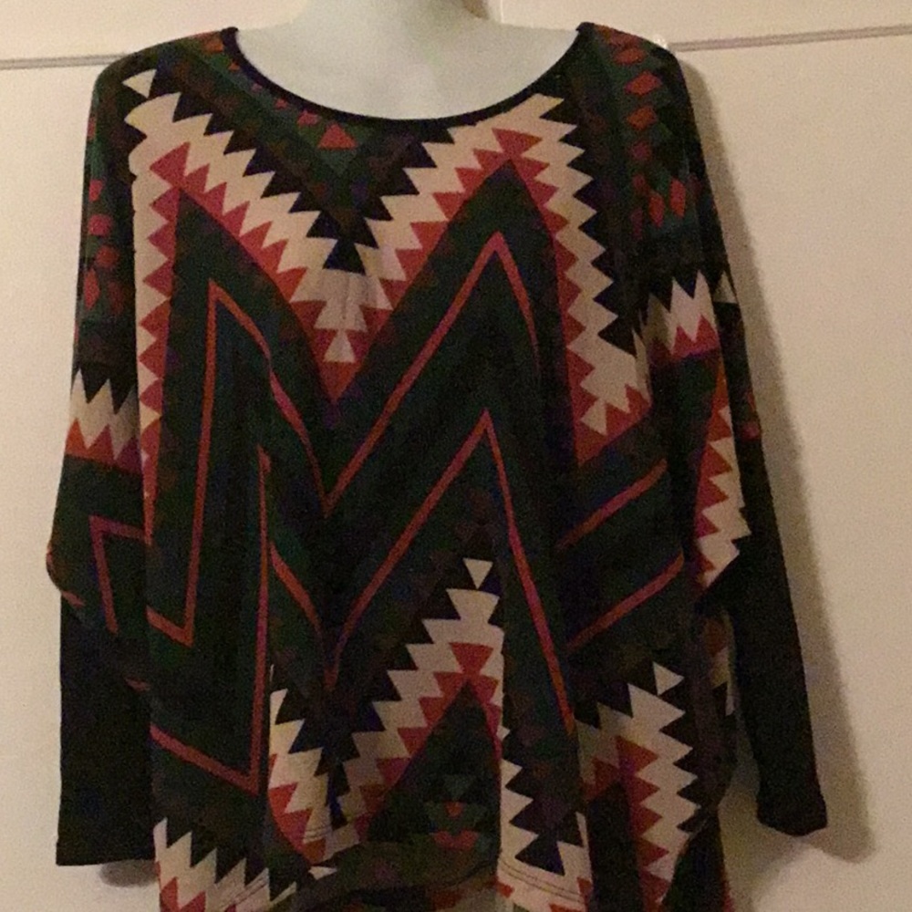 Millibon USA NWT Boutique Chevron Top Small